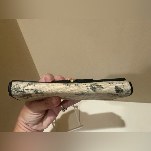 Gucci Marmont Floral Bow Navy Continental Wallet - Picture 5 of 13